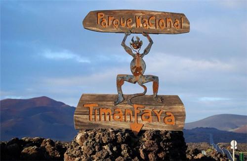 驚呆了,西班牙一家餐廳在,火山口上開燒烤