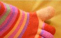 冬天女性睡覺穿襪子好嗎