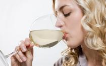 喝酒過多易傷身 喝酒到底有什么危害？