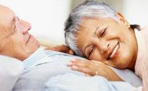 三類(lèi)老人午睡要小心