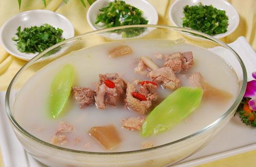 先吃飯還是先喝湯?喝湯的正確方法