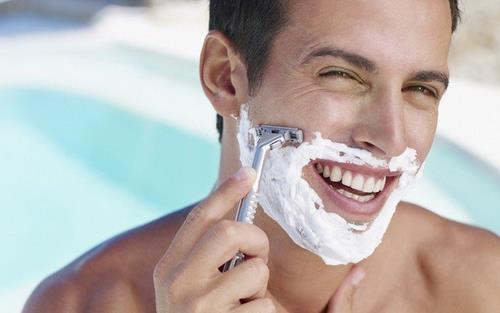 晨起不能立即刮胡子 男性刮胡子有學問