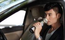 開車族養生知識：以水代茶更易提神