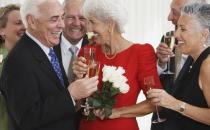 適度飲酒可以預防關節炎