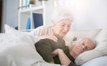 老年人晚上睡不著覺怎么辦