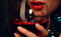 女性喝紅酒有什么好處？喝紅酒要注意什么？