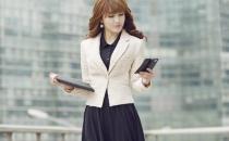 白領(lǐng)上班別偷懶 坐久當心變成“辦公臀”