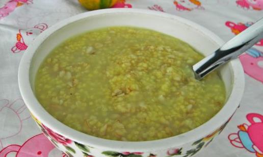 白領失眠吃什么好?8種助眠飲品推薦