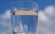 秋季寶寶補(bǔ)水比貼秋膘更重要