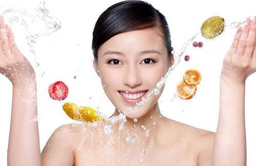 濃妝過后卸妝馬虎 小心痘痘色斑齊爆發(fā)