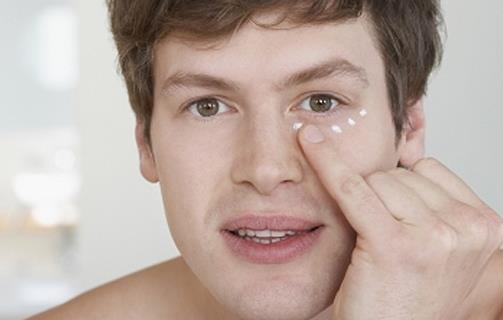 抽煙的男性應如何護膚?