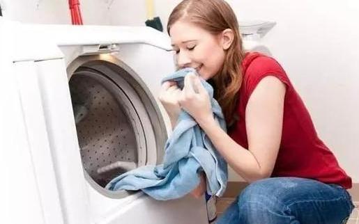 羽絨服的清洗方法:蓬松保暖有竅門(mén)