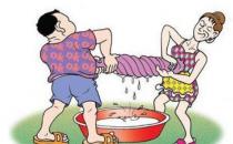 羽絨服應(yīng)該如何清洗？清洗羽絨服的技巧