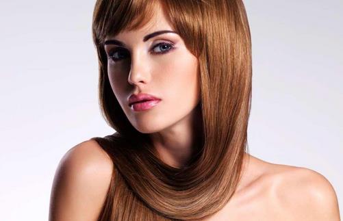 女生頭發為什么會分叉呢