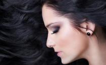 女生頭發分叉是什么原因導致