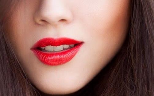 經常舔嘴唇小心惹唇炎