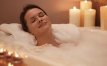 老人有“加齡臭” 要改善自身衛生