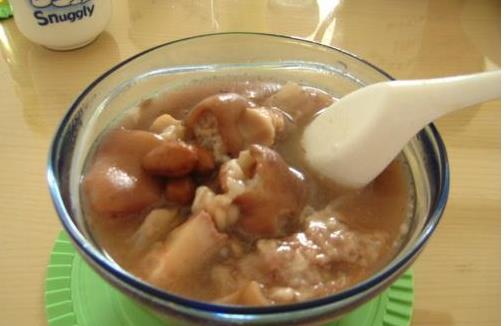 教你制作美容抗衰老的豬蹄湯