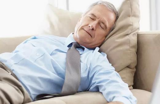 老人失眠必吃安眠藥?醫教5招對抗