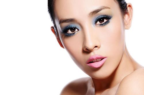 美麗心情用精致眼妝來表達