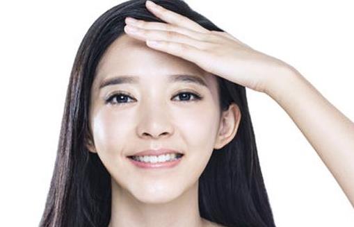 超有效的瘦臉?lè)椒?打造精致小臉