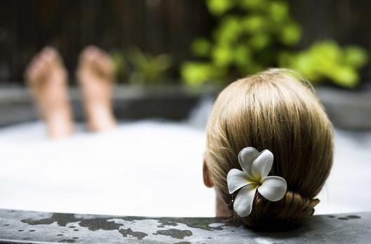 洗澡洗出乳腺癌？早期癥狀你造嗎