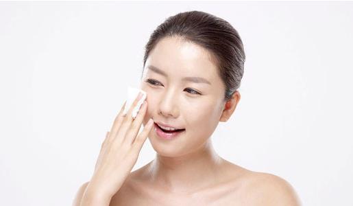 美妝工具:如何挑選卸妝油