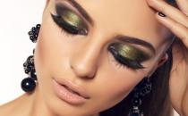 畫好眼影有步驟 玩轉粉色系有技巧