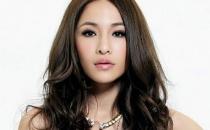 油性發(fā)質(zhì)應少吃10種食物