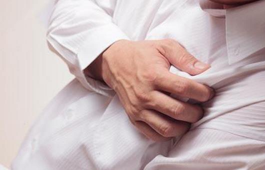 老年人常覺喉嚨發(fā)緊應(yīng)警惕冠心病