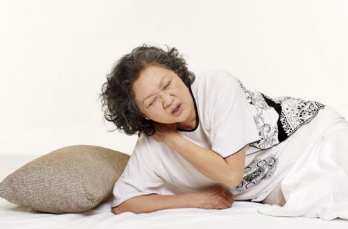 老人頭面痛需警惕頸椎病作祟