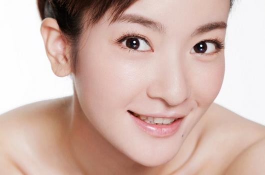 擺脫縮毛孔誤區(qū) 掌握七大護理竅門