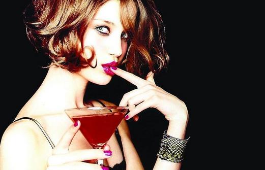 盤點謀殺女性乳房的“胸”器