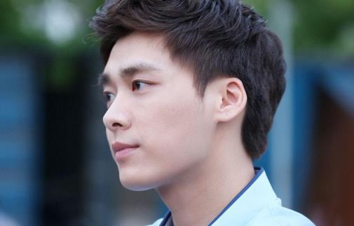 帥哥遠(yuǎn)離草莓鼻注意什么