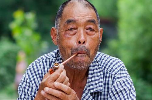 吸煙可引發冠心病!