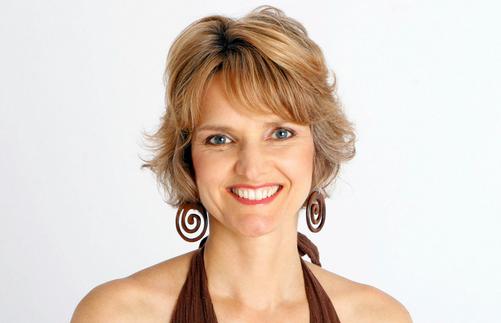 關注女性健康 女人的頭發變少需要警惕三種疾病