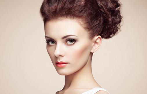 如何選擇化妝刷 材質(zhì)清潔度影響妝容