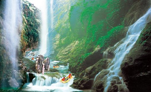 涼爽爽的清遠(yuǎn)古龍峽漂流