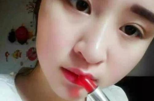 選對唇膏 讓雙唇更飽滿