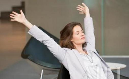 坐姿不正易犯頭痛 5個(gè)好習(xí)慣防治頭痛