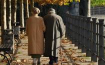 謹防皮膚病 老人春季養生注意什么