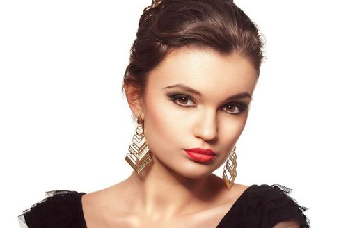 護膚品和彩妝品是一對 你的彩妝有搭檔嗎？