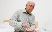 老人為什么會出現尿血