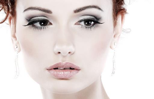 彩妝大師們為你解決脫妝難題