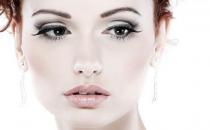 彩妝大師們為你解決脫妝難題