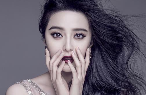 教你用陰影粉畫出迷人深V“事業線”