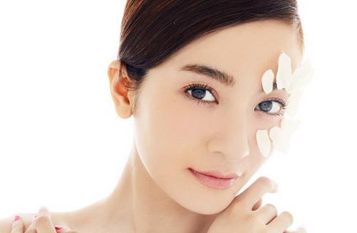 菜鳥也能立刻上手的化妝術(shù)