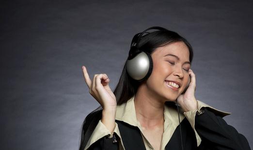 遭遇職場(chǎng)冷暴力要處理好人際關(guān)系