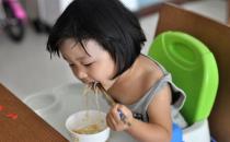 研究發現左撇子兒童易心理失衡