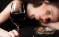 聞聞酒味判斷力就會下降？